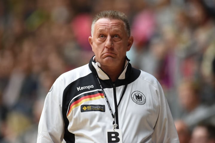 Aktuell coacht Michael Biegler noch die deutsche Handball-Frauen-Nationalmannschaft. Ab 1. Januar 2018 sollte er dann bei Bundesligist DHfK übernehmen. Platzt diese Konstellation nun?