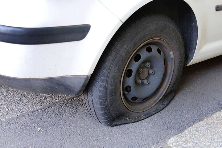 Bei der Attacke entstand laut Polizei ein Schaden von rund 1000 Euro. (Symbolbild)