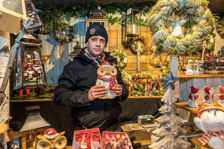 Pierre Quandt (27) ist zum ersten Mal auf dem Striezelmarkt. Er hofft auf
bessere Geschäfte in den kommenden Wochen.