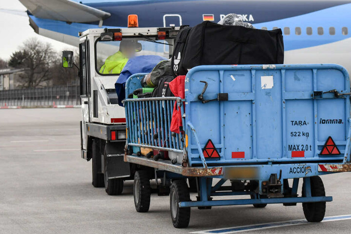 Der Gepäckfahrer vergaß den Blinker zu setzen – ein fataler Fehler (Symbolfoto).