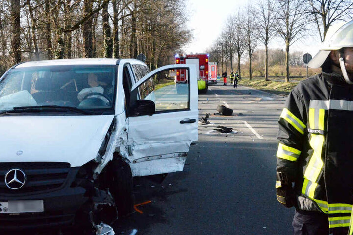 Der Mercedes war nach dem Unfall nur noch Schrott.