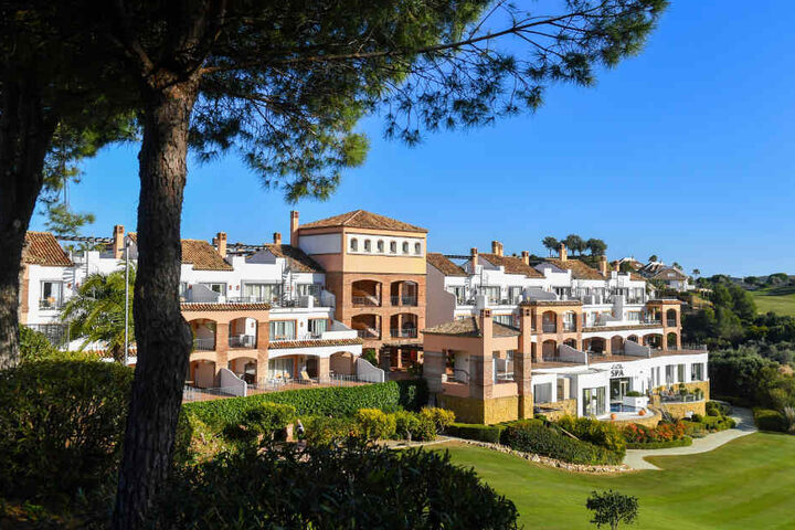 Wie im Prospekt: Das Mannschaftshotel La Cala Golf in Mijas