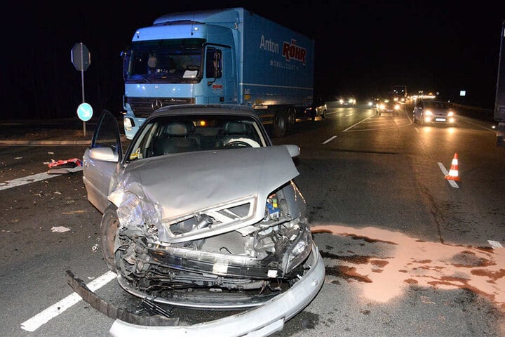 Der Opel des 72-jährigen Rentners war nach dem Crash nur noch Schrott.