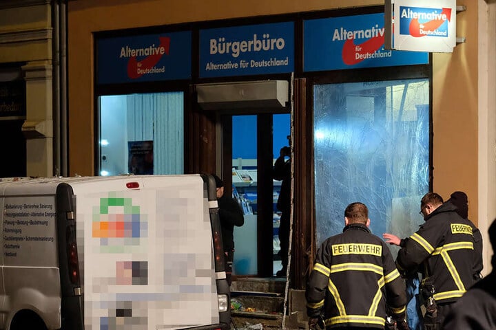 Durch die Detonation entstand ein erheblicher Schaden an dem Büro.