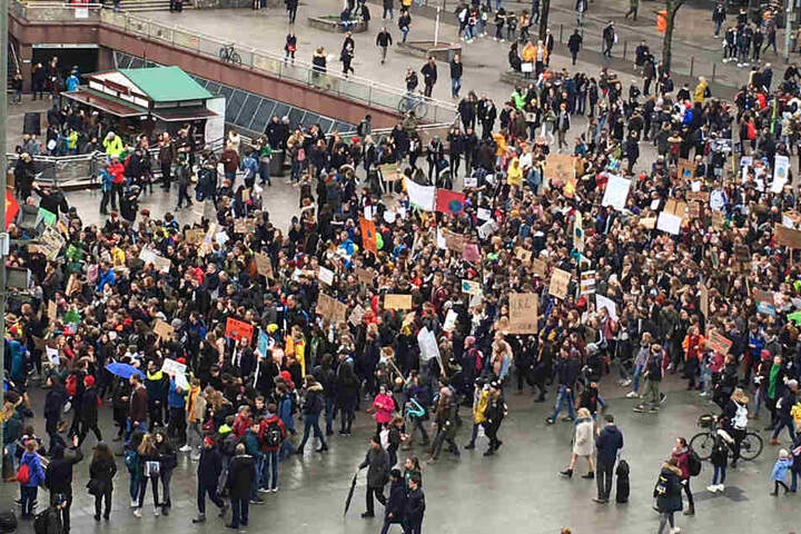 Es waren wahrscheinlich nicht 10.000 Demonstranten, aber beeindruckend war die Anzahl dennoch.