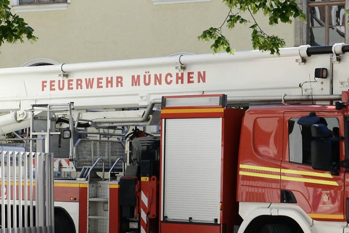 Die Feuerwehr München war am Dienstag mit einem speziellen Einsatz im Olympiapark beschäftigt.