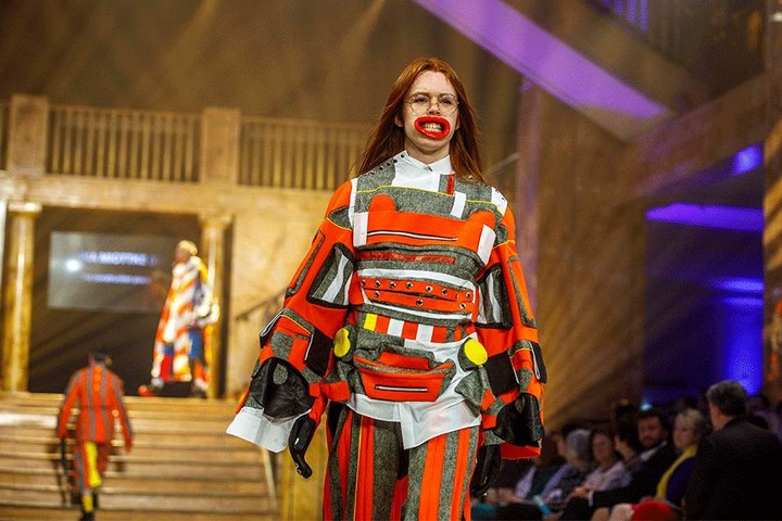 Maria Miottke stellte ihre Bachelor-Kollektion vor.