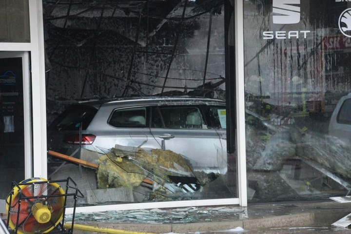 Das Autohaus wurde belüftet.