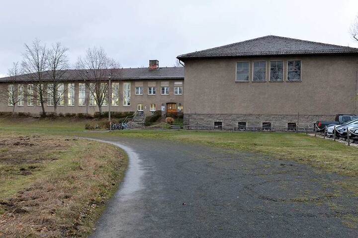 Die Turnhalle in Klotzsche ist an die Schwimmhalle angegliedert. Der Komplex soll abgerissen werden.