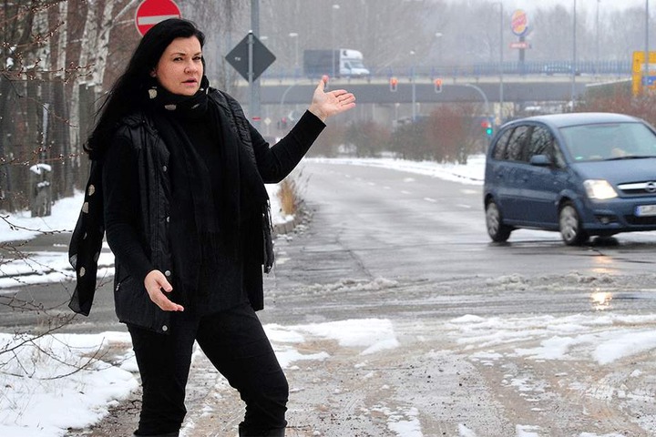 Das wohl sinnloseste Stück Südring: Nach wenigen hundert Metern endet die vierspurige Straße. Den Weiterbau fordert Ines Saborowski (51, CDU).