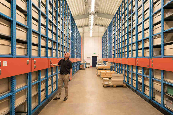 21 Millionen Fundstücke! Sachsens archäologischer Schatz lagert gut sortiert in 60 000 Kisten in einem riesigen Depot in Klotzsche.