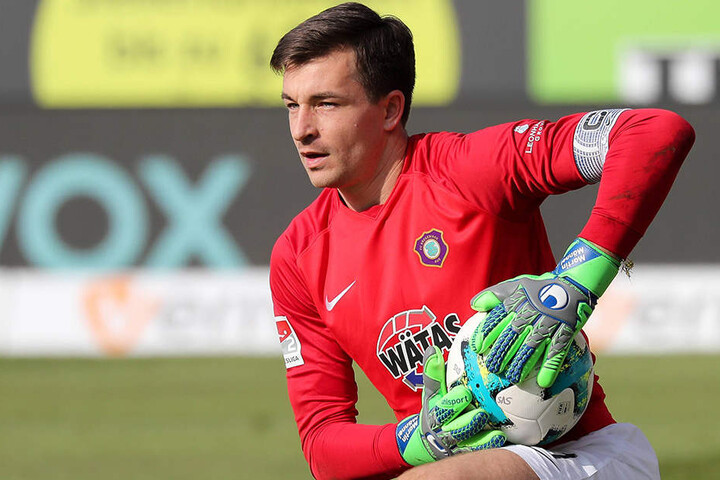 Geführt, aber am Ende nicht gewonnen - für Aues Keeper Martin Männel war das 1:1 in Sandhausen dennoch ein gewonnener Zähler.