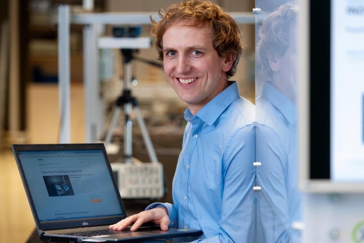 Vom Jugendforscher zum Roboter-Experten bei Siemens: Sven Tauchmann (35).