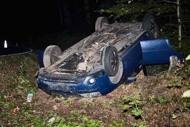 Wie durch ein Wunder zogen sich Vater und Kind bei dem Unfall keine schweren Verletzungen zu.