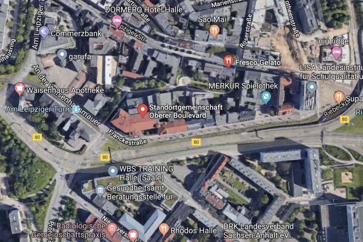 Der Dönerladen befindet sich am Oberen Boulevard in Halle.