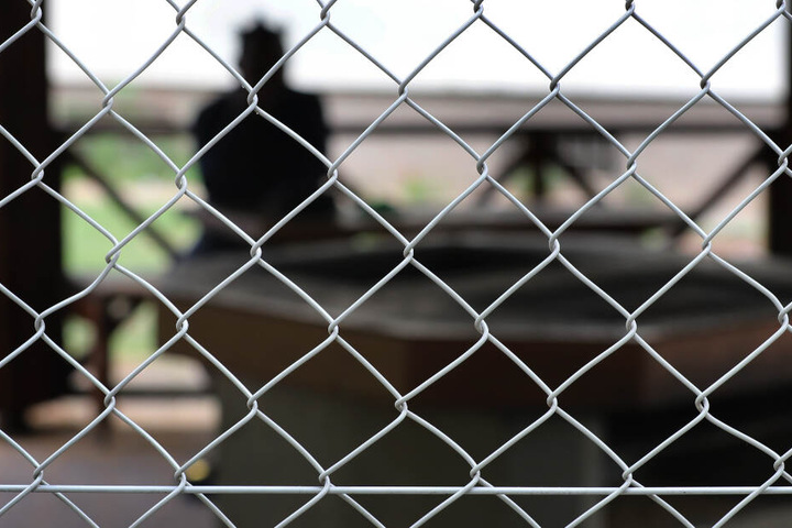 Ankerzentren für Flüchtlinge sind in Bayern und auch im restlichen Land umstritten. (Symbolbild)