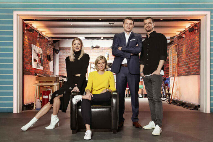 Die Jury bei "Das Ding des Jahres" (l-r): Lena Gercke, Lea-Sophie Cramer, Hans-Jürgen Moog und Joko Winterscheidt.