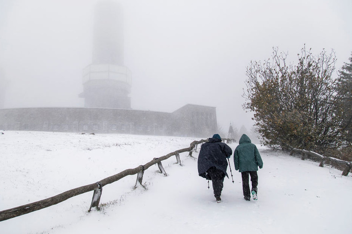 Auf dem Großen Feldberg lagen zehn Zentimeter Schnee.