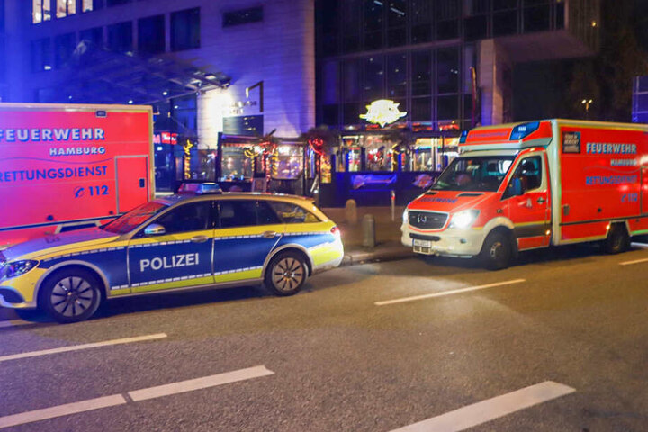 Polizei und Rettungsdienst rückten für den Einsatz aus.