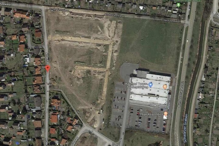 Der Unfallort befindet sich An der Festwiese in Torgau, einem Neubaugebiet.