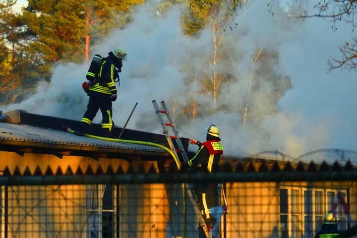 57 Menschen hatten bei dem Brand zum Teil schwere Rauchvergiftungen erlitten.