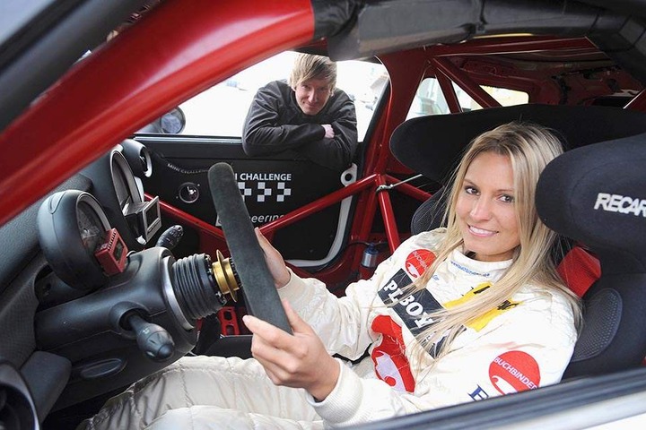Doreen ist auch sonst rasant im Motorsport unterwegs.