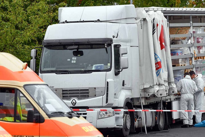 In diesem Lastwagen wurden die Flüchtlinge nach Deutschland eingeschleust.