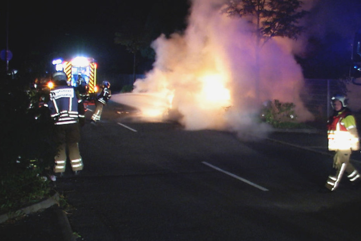 Eine Person wurde von dem Feuer schwerst verletzt.