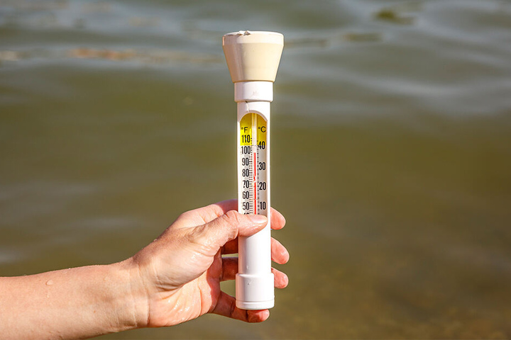 Das Thermometer zeigte im Naturbad Mockritz fast 40 Grad an.
