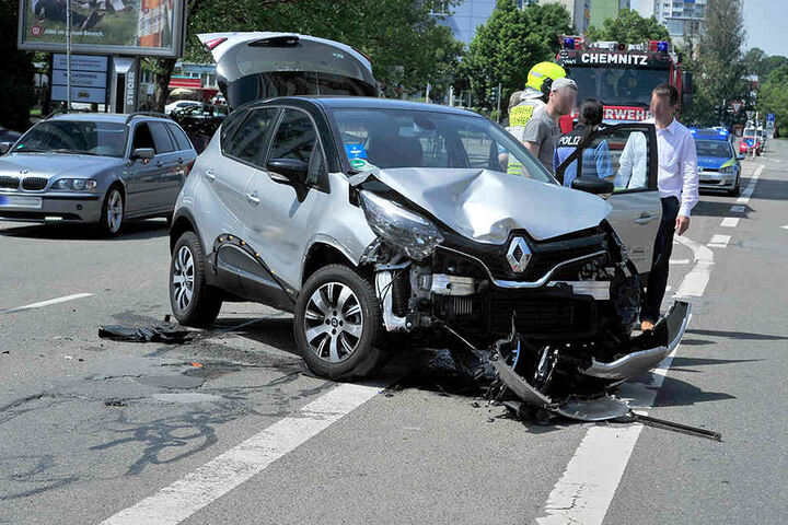 Immer wieder kommt es in Chemnitz zu Unfällen mit verletzten Personen, wie hier im Mai 2017 in der Brückenstraße. (Archivbild)