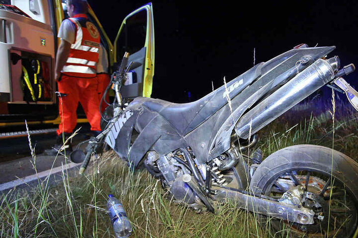 Auch der Biker wurde verletzt.