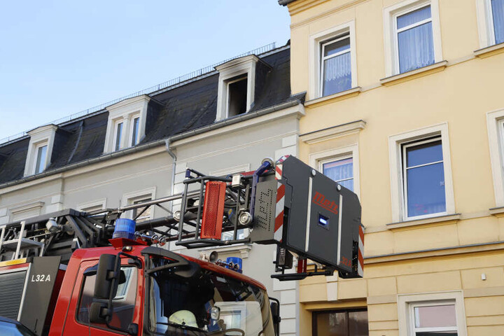 Die Freiwillige Feuerwehr Mittweida eilte zu dem Altbau und löschte die Flammen zügig.