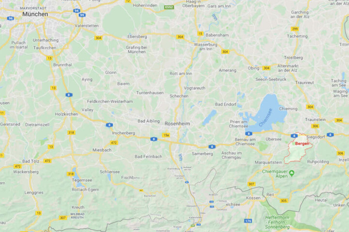 Auf der Autobahn 8 zwischen Bergen und Grabenstätt ist es zu einem schweren Unfall gekommen.