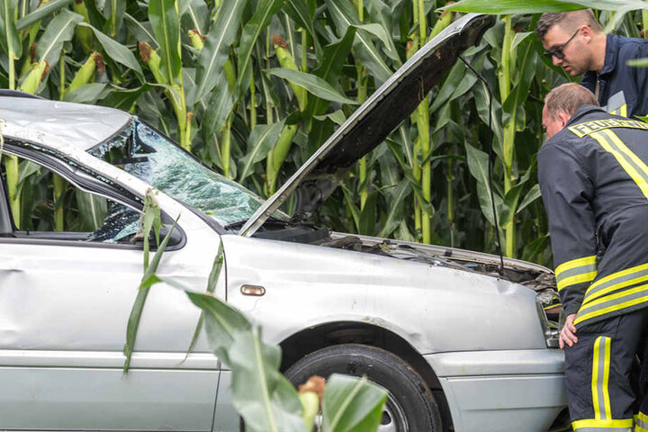 Der Golf-Fahrer kam verletzt in ein Krankenhaus.