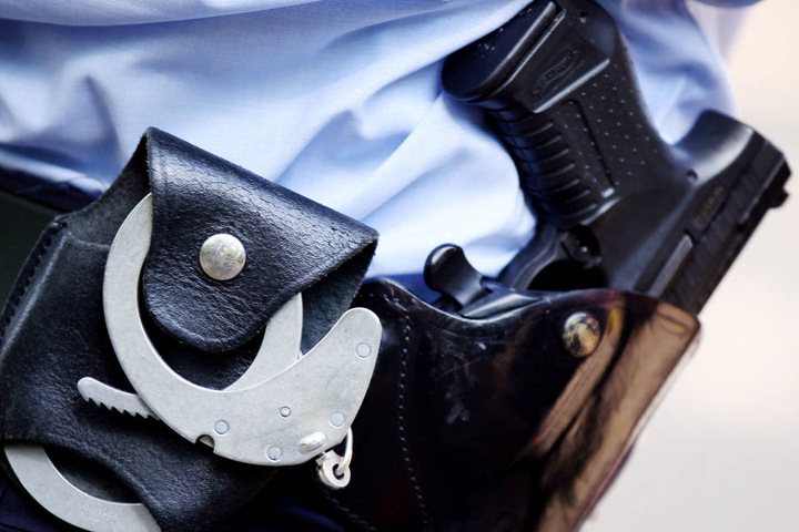 Am Mittwoch wurde der 40-Jährige dem Haftrichter vorgeführt, sitzt nun in U-Haft. (Symbolbild)