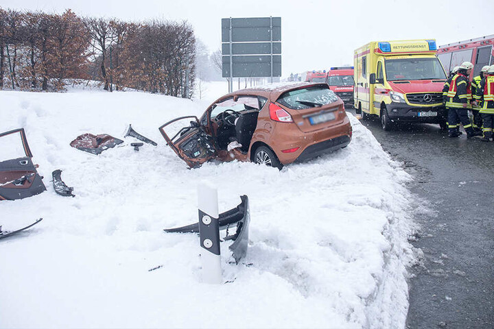 Der Ford landete in einem Graben.