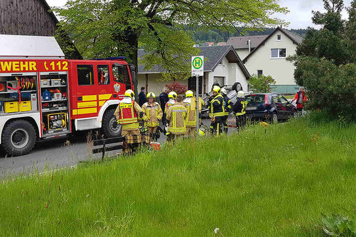 Zahlreiche Retter kamen vor Ort zum Einsatz.