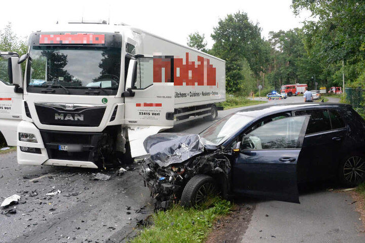 Die Thaddäusstraße musste nach dem Unfall komplett gesperrt werden.