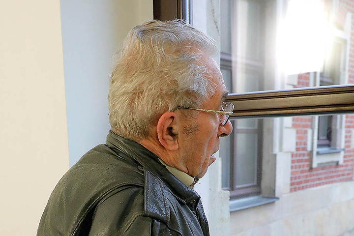 Gerhard K. (83) fiel auf die Masche der beiden Damen herein. Jetzt bekommt er seine 45 000 Euro vermutlich wieder.
