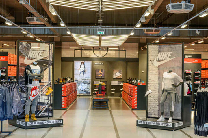 Bis heute senken Outlet-Stores in Schwarzheide massiv die Preise ... Bis heute senken Outlet-Stores in Schwarzheide massiv die Preise ...