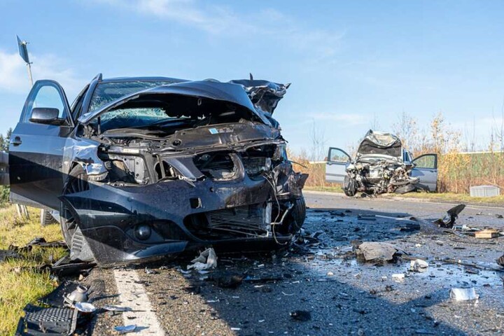 Beide Fahrzeuge stießen frontal zusammen, rechts der Fiat des mutmaßlichen Unfallverursachers.