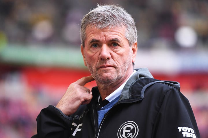 Friedhelm Funkel nennt den VfB Stuttgart als warnendes Beispiel.
