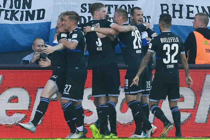 Hier feiert der DSC das Tor von Andreas Voglsammer zur 1:0-Führung.