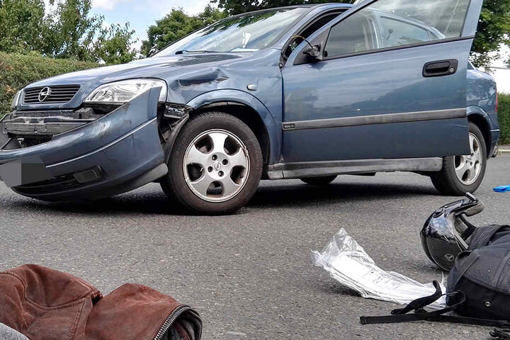 Nach ersten Erkenntnissen blieb der Opel-Fahrer unverletzt.