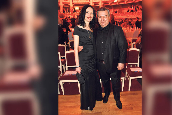 Ex-Sportschau-Moderator Waldemar Hartmann war schon oft in Sachsen, hier mit Ehefrau Petra (48) beim SemperOpernball in Dresden.