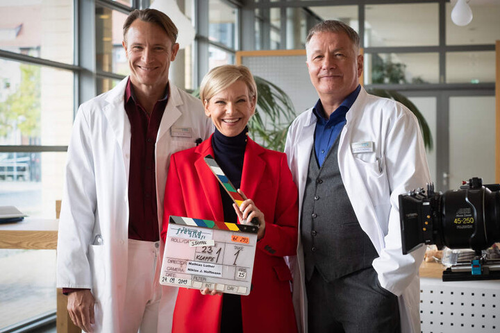 Die Stars der Ärzte-Serie: Dr. Martin Stein (Bernhard Bettermann), Dr. Kathrin Globisch (Andrea Kathrin Loewig) und Dr. Roland Heilmann (Thomas Rühmann).