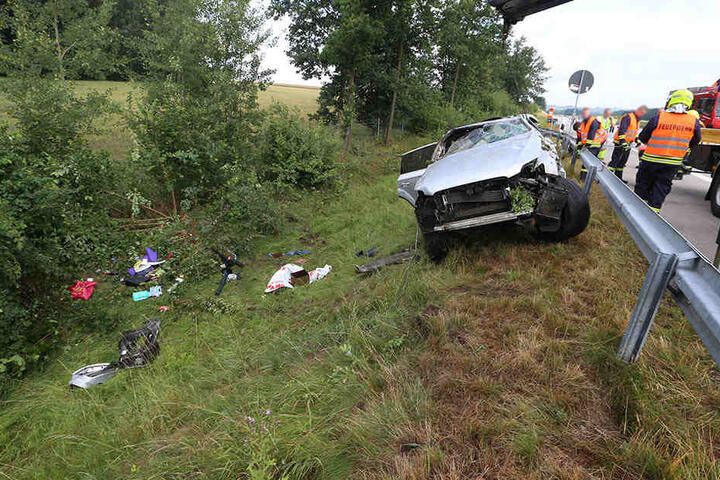 Der Audi Q7 landete in der Böschung.
