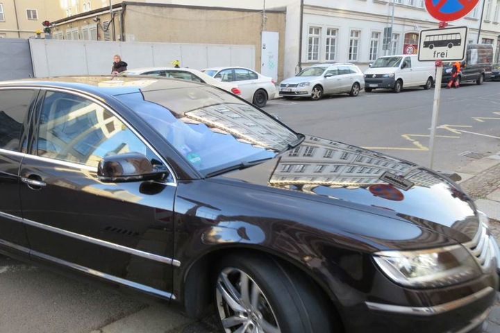 In diesem Phaeton kam Frauke Petry am Donnerstag zu ihrer Hochzeit.