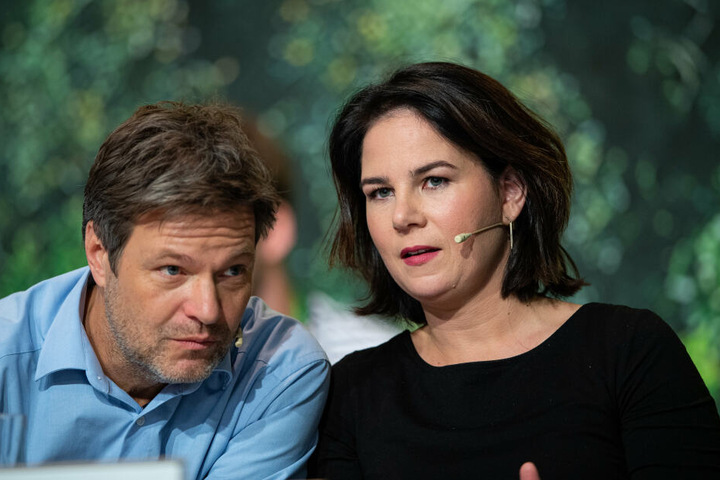 Robert Habeck und Annalena Baerbock führen seit Januar 2018 gemeinsam die Partei.