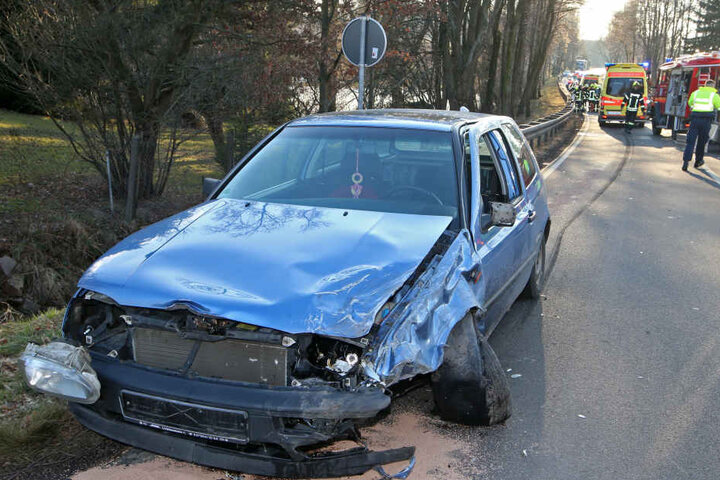Durch den Unfall entstand ein Gesamtsachschaden von 13.000 Euro.